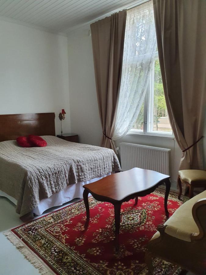 Neitsytniemen Kartanohotelli Virasoja Exterior foto