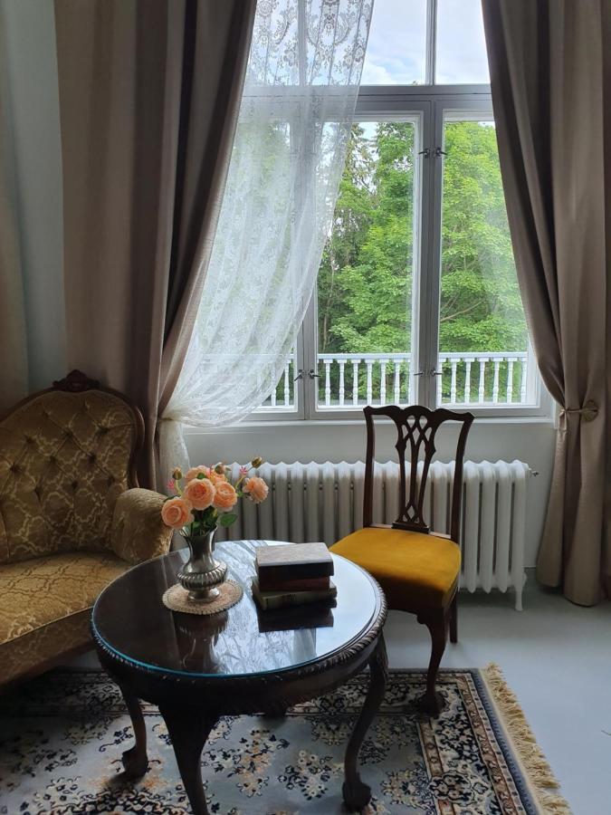 Neitsytniemen Kartanohotelli Virasoja Exterior foto